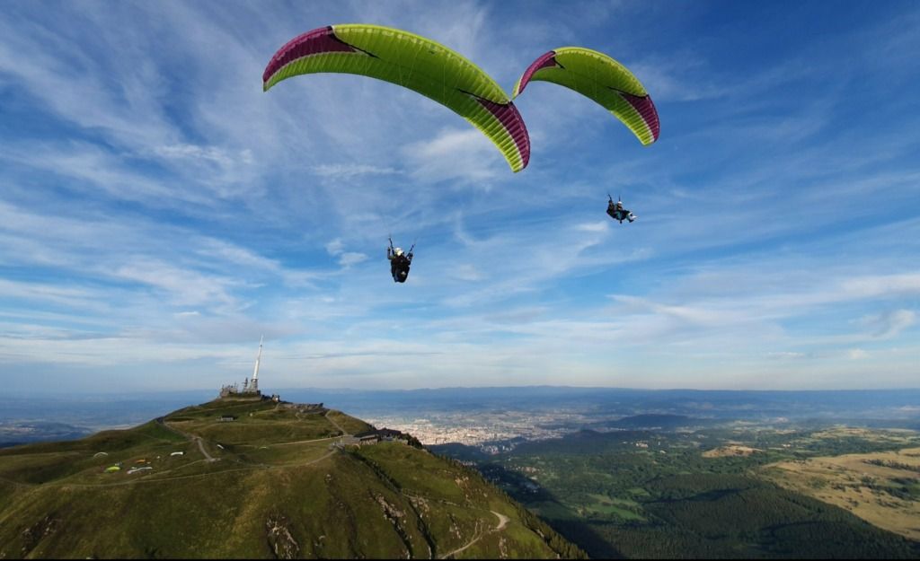 Discover paragliding in Puy de Dôme